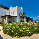 Carmelita Holiday House With Pool By Stylishstays