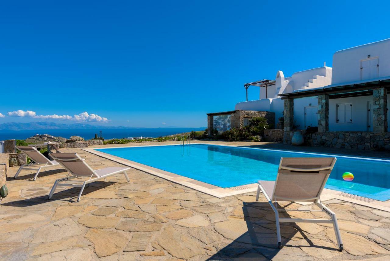 Carmelita Holiday House With Pool By Stylishstays Villa